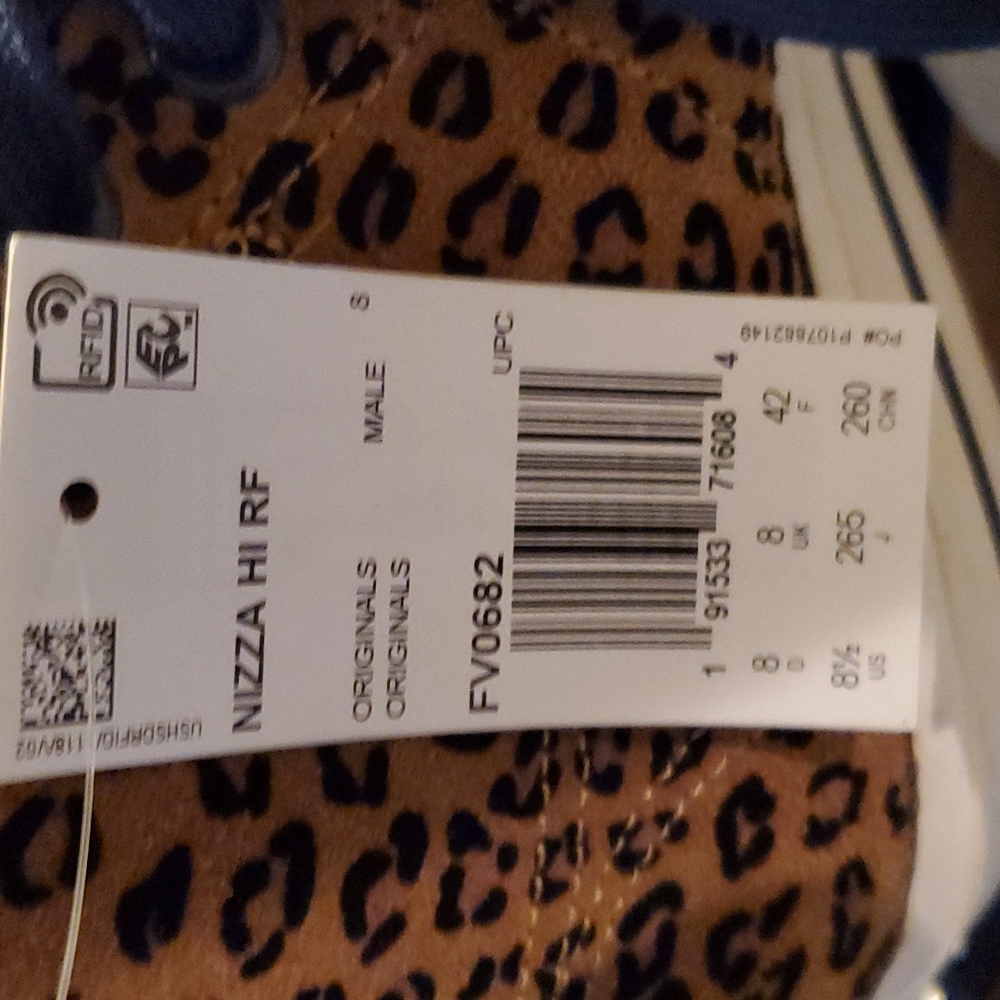 Adidas - Picture 5 of 5